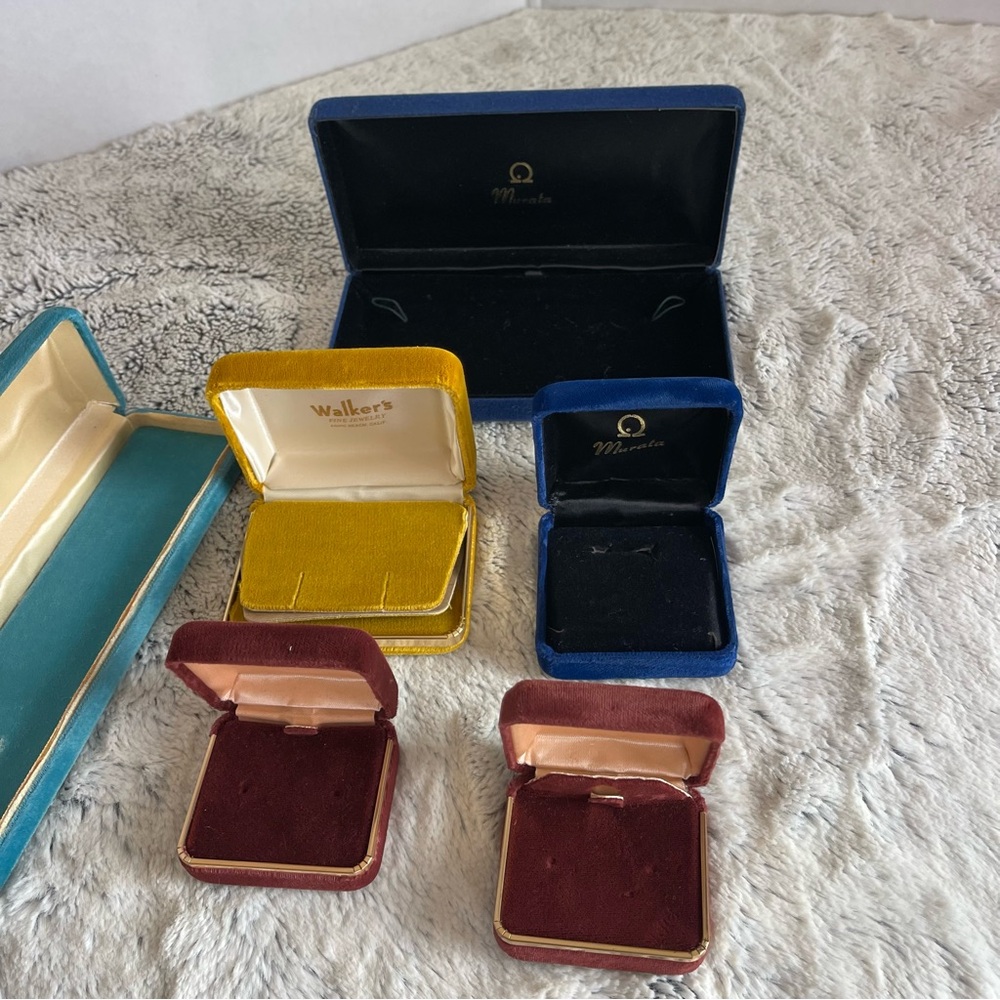 Vintage Elegant Velvet Jewelry Box Set of 8 Colorful - Picture 6 of 13
